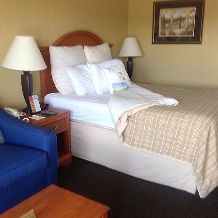 Days Inn By Wyndham דסטין מראה חיצוני תמונה